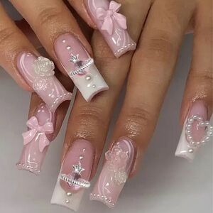 24pc Press On Nail Set from the Nail Bar 💅